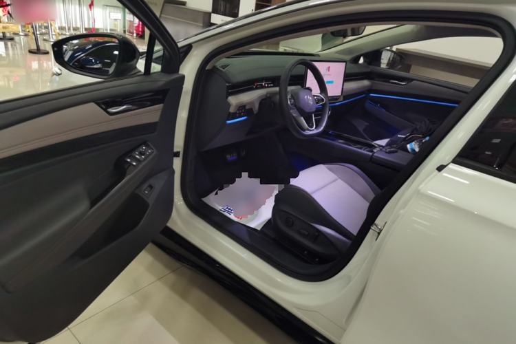 Used Volkswagen ID.7 VIZZION 2024 AIR model
