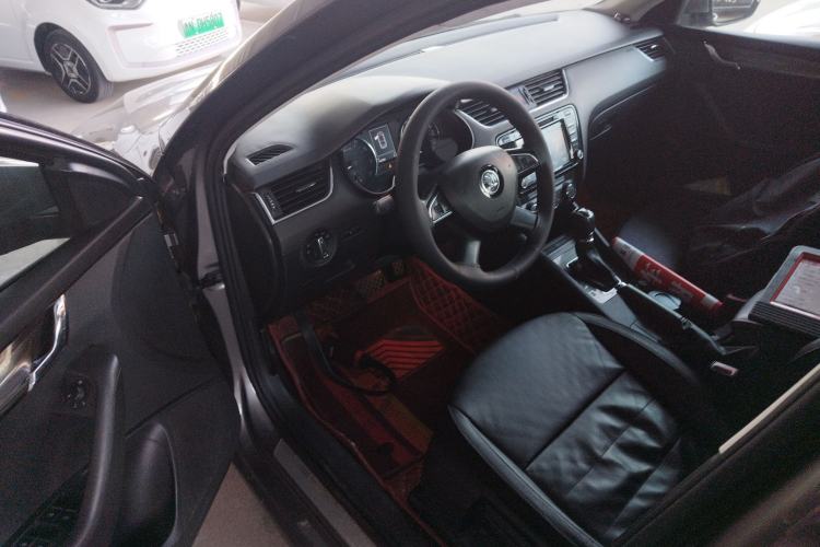 Used Skoda Octavia 2016 1.6L Automatic Smart Drive Edition
