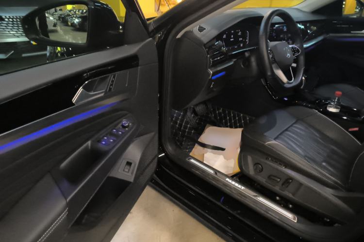 Used Volkswagen Passat 2023 330TSI Luxury Edition