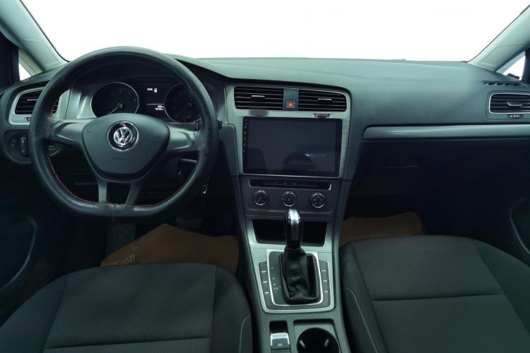 Used Volkswagen Golf 2016 1.6L Automatic Fashion Model
