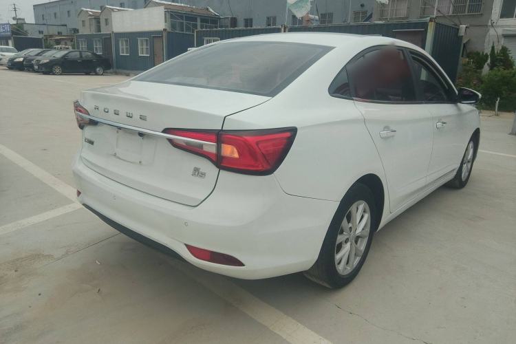 Used Roewe i5 2020 1.5L Manual 4G Connect Luxury Edition
