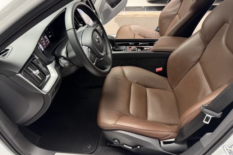 Used Volvo S60 2020 T4 Zhiyi Luxury Edition
