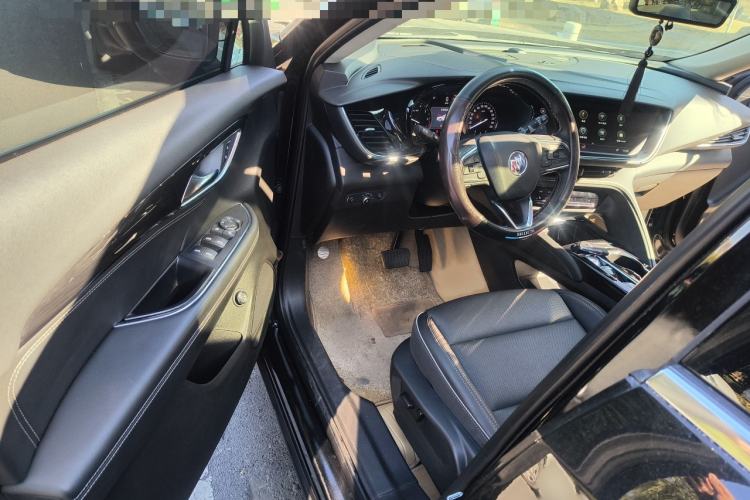 Used Buick Envision 2022 Encore Plus 652T Five-Seat Luxury Model
