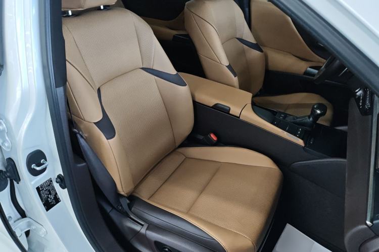 Used Lexus ES 2020 200 Excellence Edition
