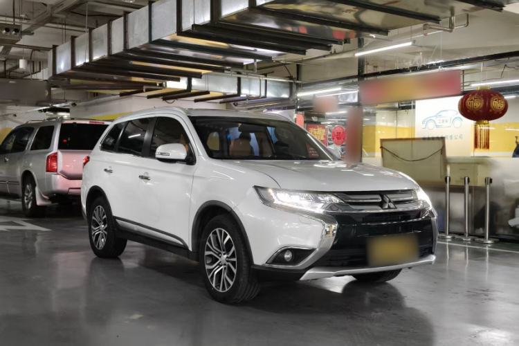 Used Mitsubishi Outlander 2016 2.4L 4x4 Elite Edition 5 Seats