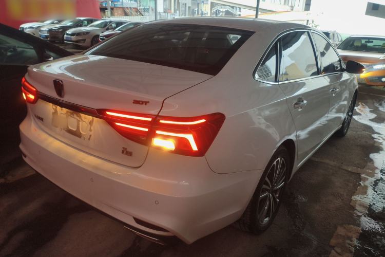 Used Roewe i6 2020 PLUS 20T TST 4G Connected Glory Flagship Edition

