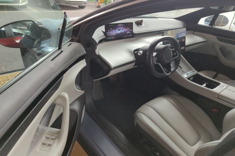 Used Hima Luxeed S7 2024 Max
