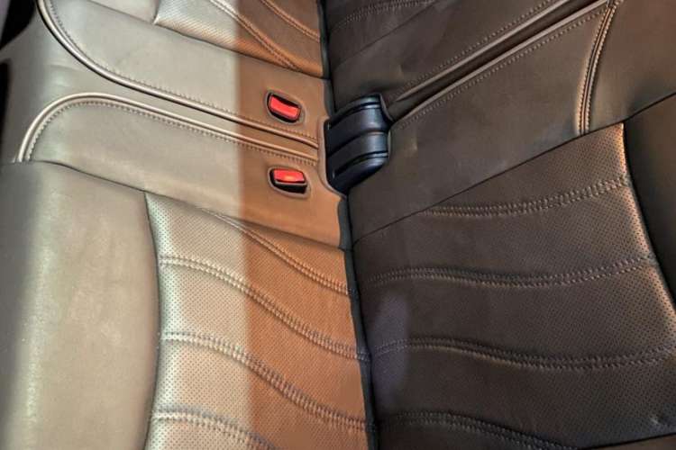 Used Infiniti JX 2013 JX35 Two-Wheel-Drive Excellence Edition