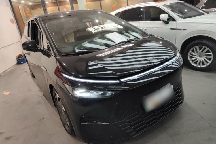 Used XPeng X9 2024 640 All-Wheel Drive High-Performance Max