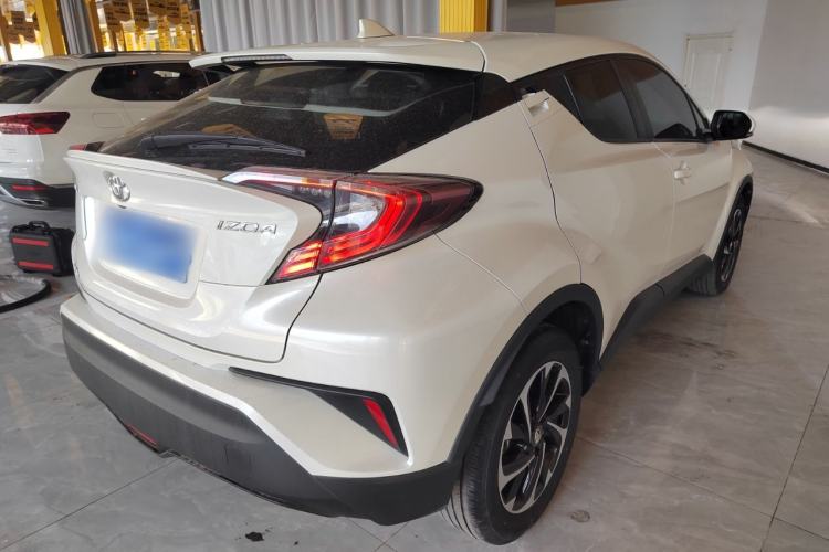 Used Toyota IZOA 2020 2.0L Yichi Version
