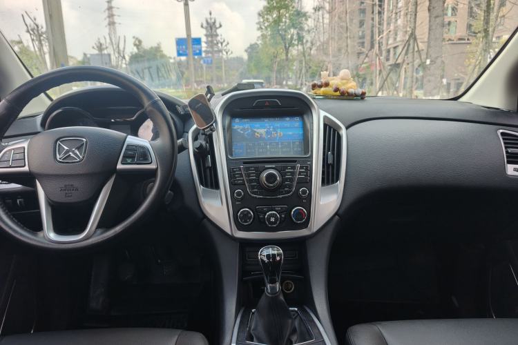 Used JMC Yusheng S350 2013 2.4T Manual Two-Wheel Drive Diesel Luxury 7-Seater
