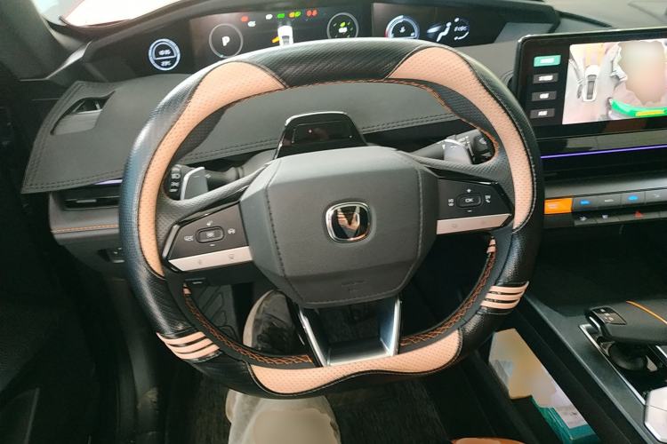 Used Changan UNI-V 2023 1.5T Prestige Model