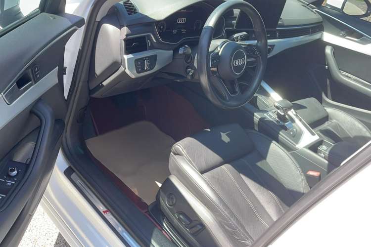 Used Audi A4L 2020 40 TFSI Luxury Dynamic Model
