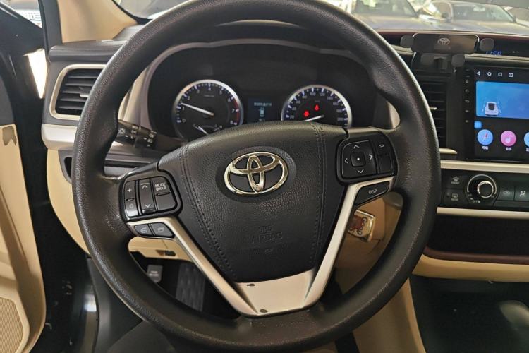 Used Toyota Highlander 2015 2.0T Two-Wheel Drive Elite Edition 7 Seats
