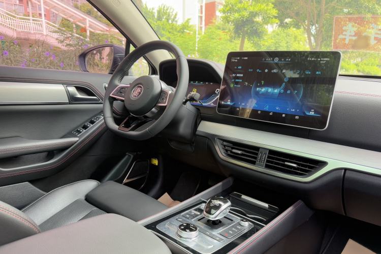 Used BYD Tang New Energy 2018 DM 2.0T All-Wheel Drive Smart Connect Elite 7-Seater China V Emission Standard
