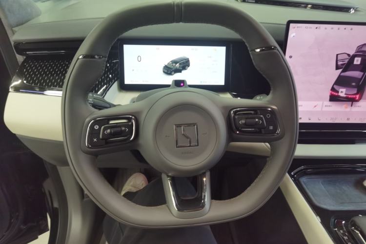 Used Zeekr 009 2024 Six-Seat Executive Version 4WD 108 kWh
