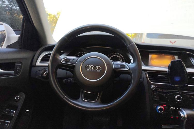 Used Audi A4L 2016 35 TFSI Collection Edition S line Comfort Model
