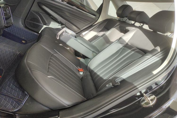 Used Volkswagen Passat 2022 330TSI Elite Edition Custom Version
