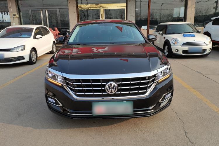 Used Volkswagen Passat 2019 330TSI Luxury Edition China VI Standard
