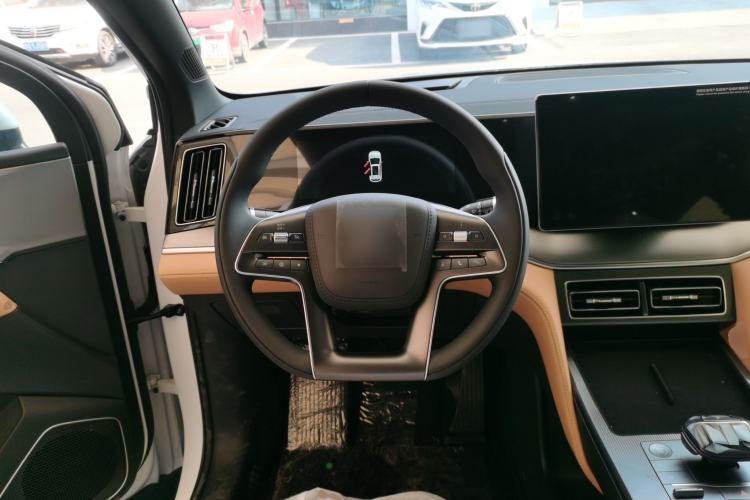 Used BYD Song L DM-i 2024 112 km Leading Edition
