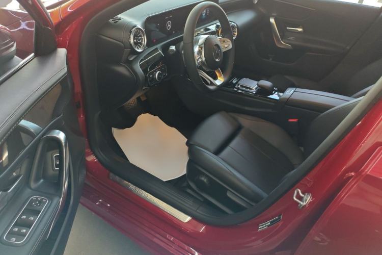 Used Mercedes-Benz A-Class 2022 Restyled A 200 L Sport Sedan Fashion Version
