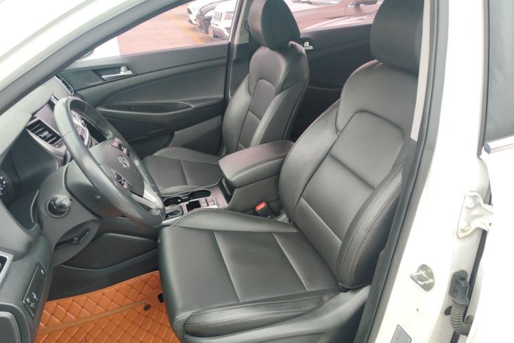 Used Hyundai Tucson 2018 1.6T Dual-Clutch Two-Wheel Drive 15th Anniversary Special Edition