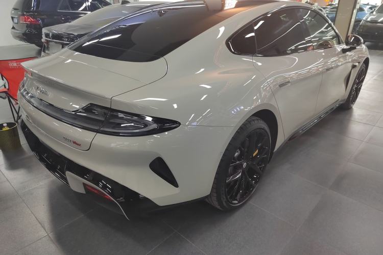 Used  SU7 2024 Four-Wheel Drive Ultra-Long Range Advanced Intelligent Driving Max Edition
