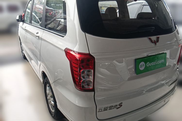 Used Wuling Hongguang 2019 1.5L S Comfort Edition China VI LAR
