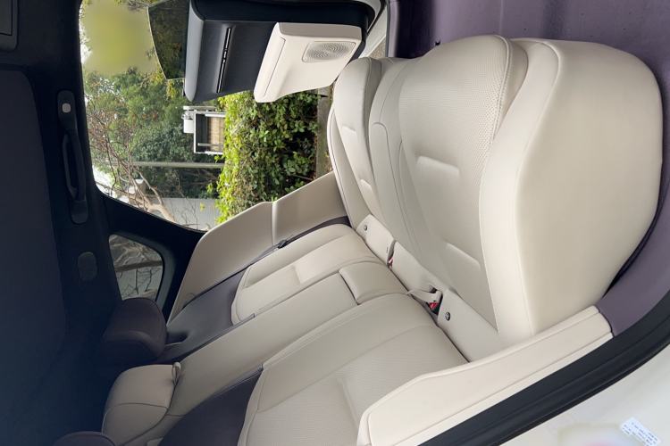 Used  12 2025 Ultra Extended-Range Edition
