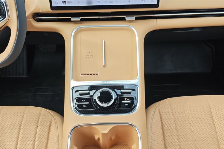 Used  Galaxy Xingjian 7 EM-i 2025 120km Exploration+ Version