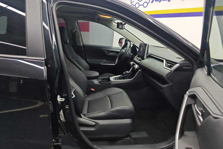 Used Toyota Wildlander 2022 2.0L CVT Four-Wheel Drive Luxury Edition
