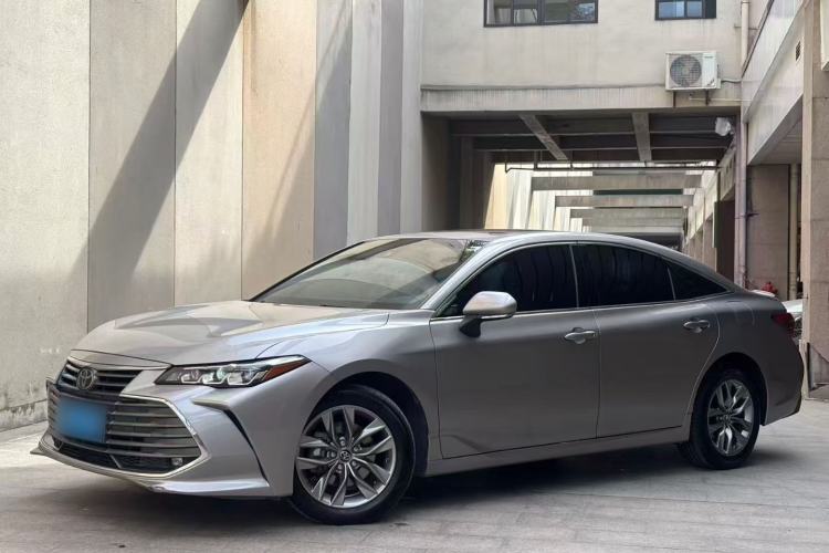 Used Toyota Avalon 2019 2.5L Ambition Version China VI Standard
