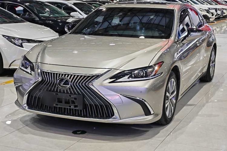 Used Lexus ES 2018 200 Excellence Edition China V Standard
