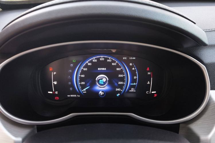 Used Geely Auto Emgrand X7 Sport 2020 1.8TD DCT Two-Wheel Drive Smart Connect 4G-Enabled Version
