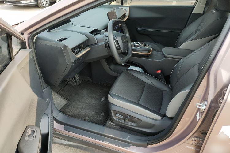 Used Toyota bZ3 2023 616 km Long-Range Premium
