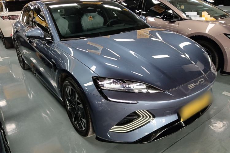 Used BYD Seal 2022 550 km Standard Range Rear-Wheel Drive Prestige Version
