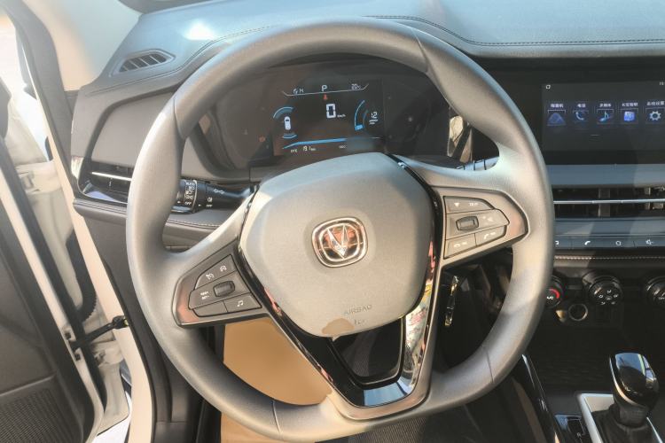 Used Changan CS15 2021 1.5L Automatic Entry-Level Trim
