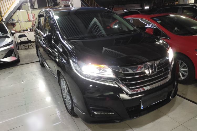 Used Honda Elysion 2016 2.4L Style Edition
