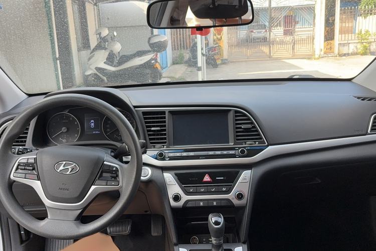 Used Hyundai Elantra 2016 1.6L Automatic ZhiXuan – Elite Version