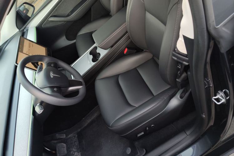 Used Tesla Model Y 2024 Rear-Wheel-Drive Version
