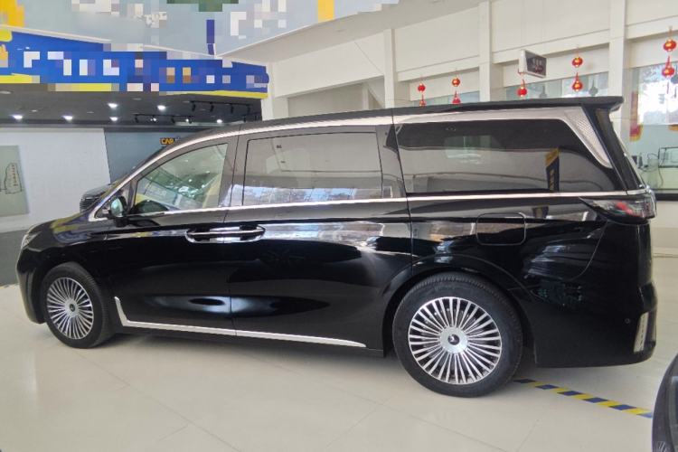 Used VOYAH Dream 2025 PHEV Four-Wheel Drive Prestige Kunpeng Edition
