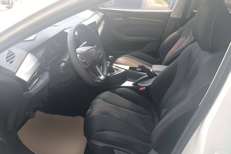 Used Roewe i5 2021 1.5L Manual Platinum Edition
