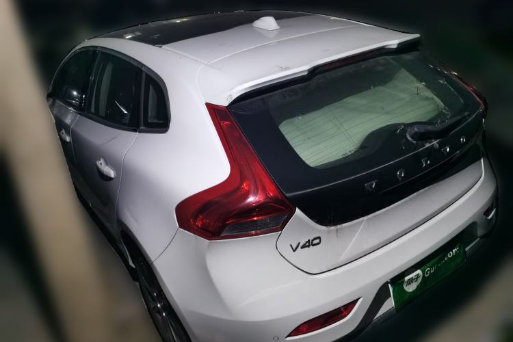 Used Volvo V40 2013 2.0T Zhiya Edition

