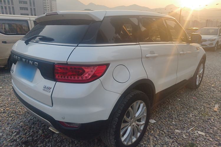 Used Land X7 2015 2.0T Panoramic Prestige Edition
