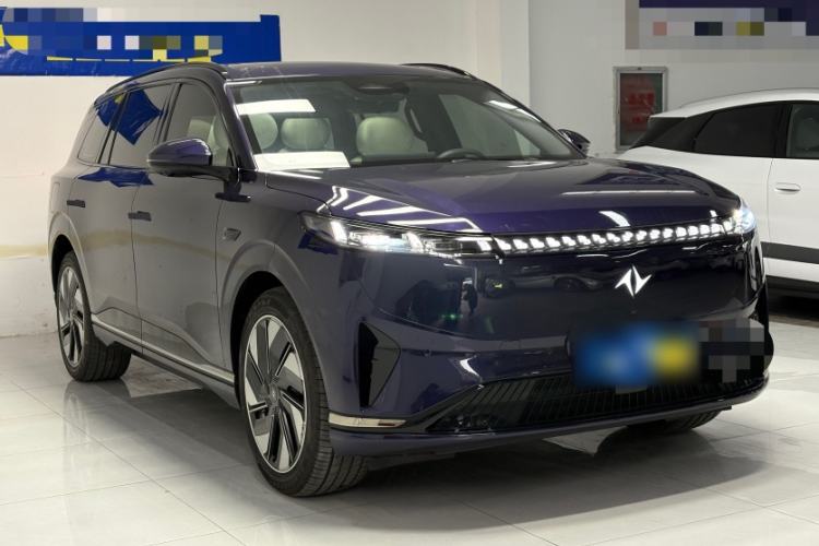 Used  eπ008 2024 636Max All-Electric Version 6 Seats
