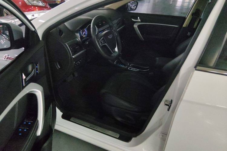 Used Geely Auto Emgrand 2017 Sedan Million Edition 1.5L CVT Upward Connectivity Version
