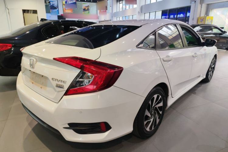 Used Honda Civic 2016 220TURBO CVT Luxury Edition
