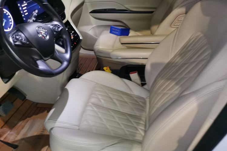 Used Buick GL8 2022 ES Land Cruiser 653T Luxury Model
