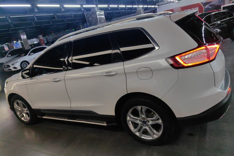 Used Ford Edge 2016 EcoBoost 245 Two-Wheel-Drive Titanium 7-Seater
