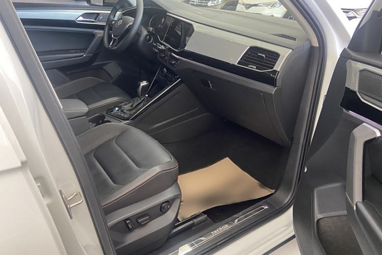 Used Volkswagen Tayron 2020 330TSI Two-Wheel Drive Luxury Smart Connectivity Version
